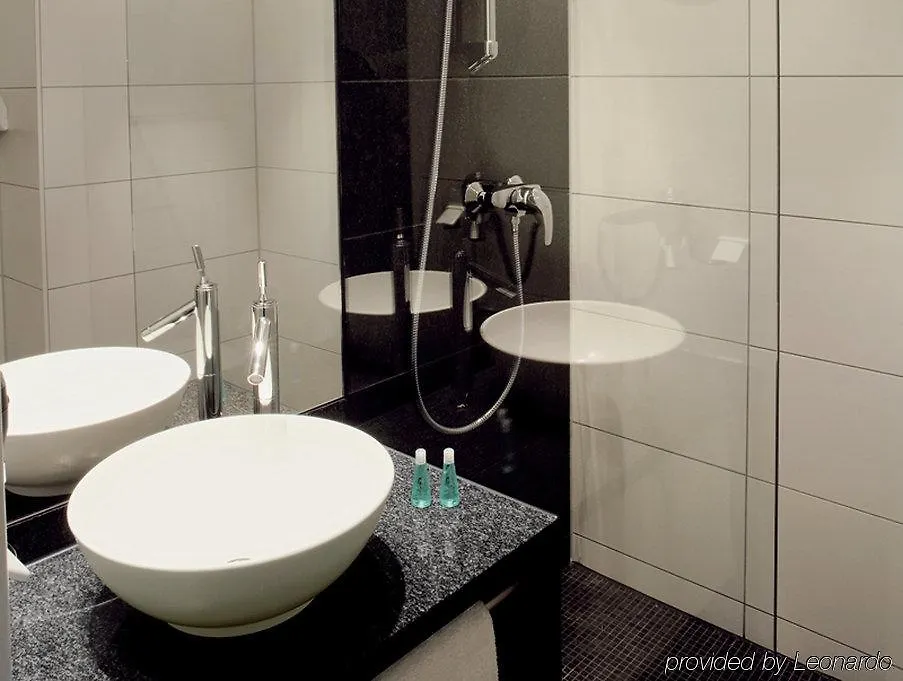 מלון Motel One Berlin-Tiergarten