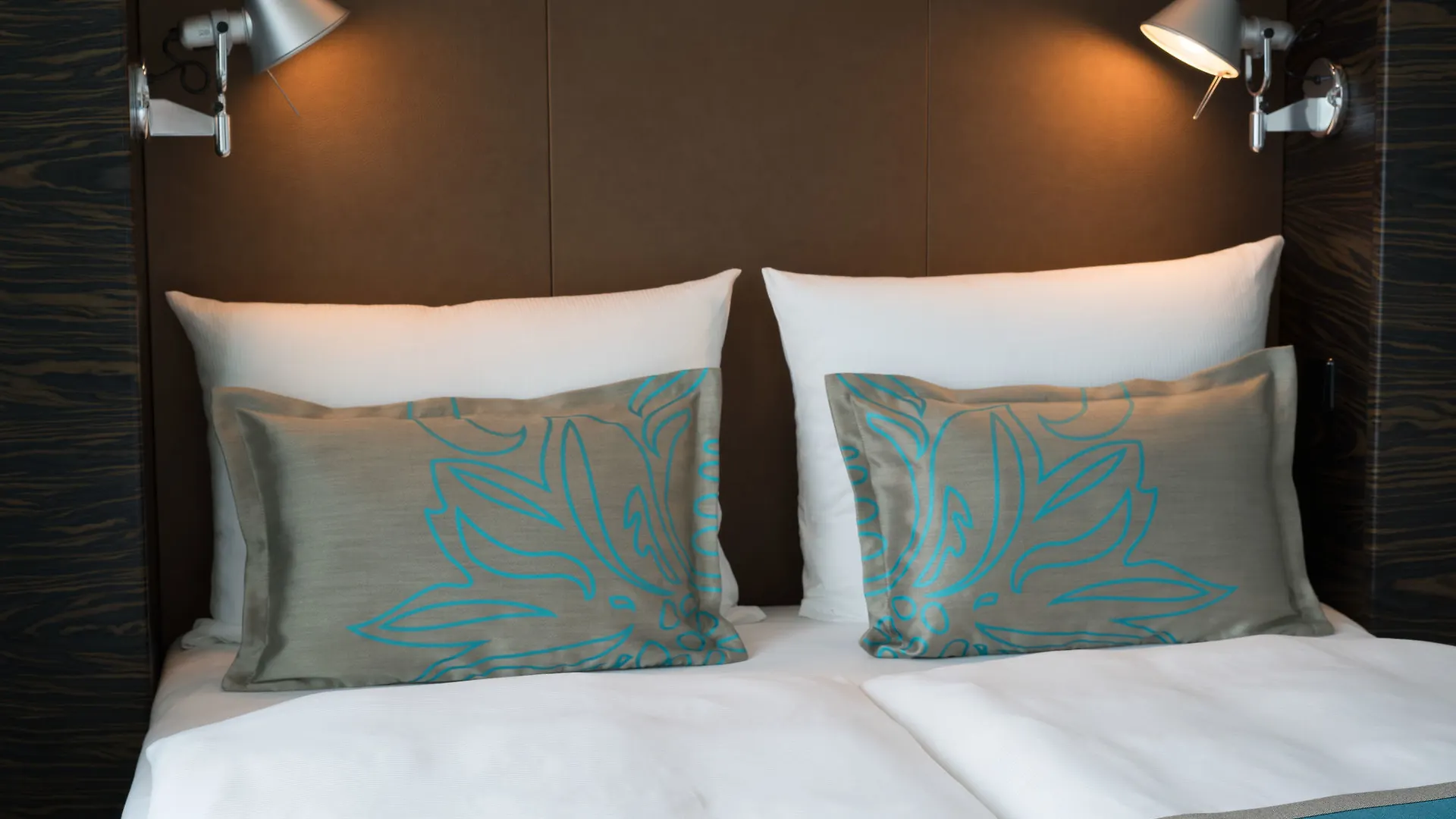Motel One Berlin-Tiergarten 3*, ברלין גרמניה