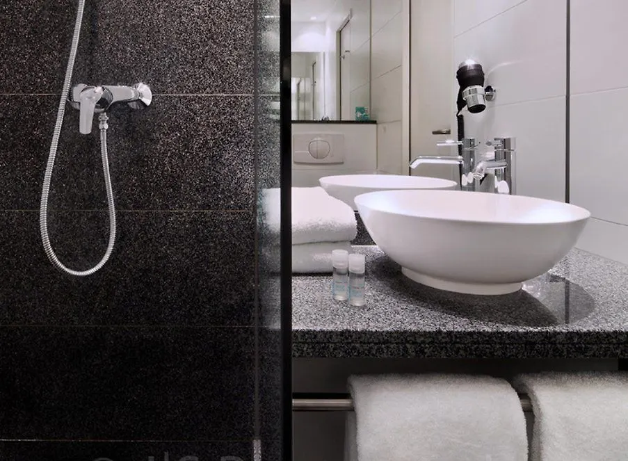 Motel One Berlin-Tiergarten 3*, ברלין גרמניה